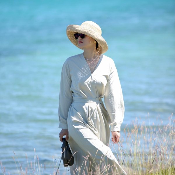 瑞银网配资 20万/平米的墓穴“刺痛”市场，“殡葬第一股”上市十余年宣布首亏