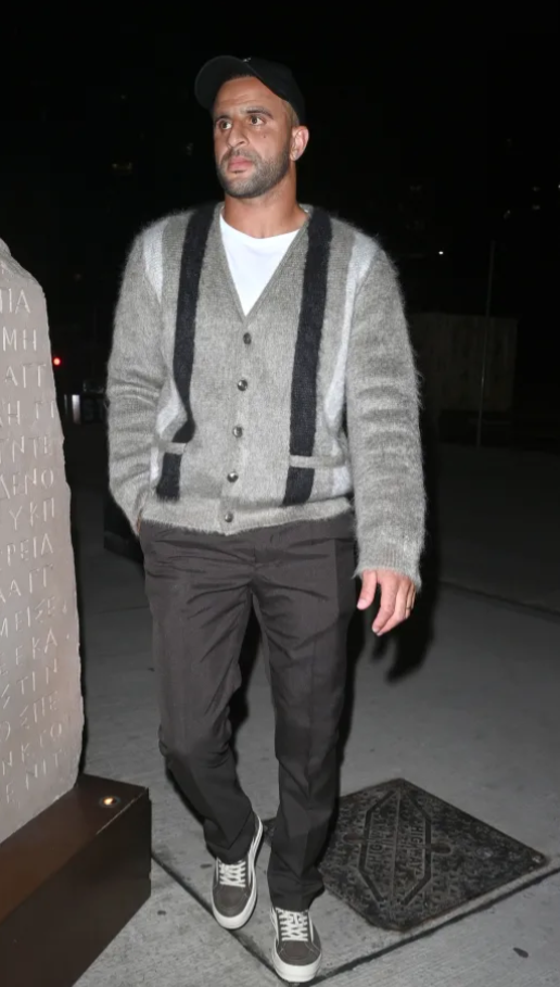 神牛资讯 太阳报：沃克、阿坎吉返回曼彻斯特，与前曼城众队友一起聚餐